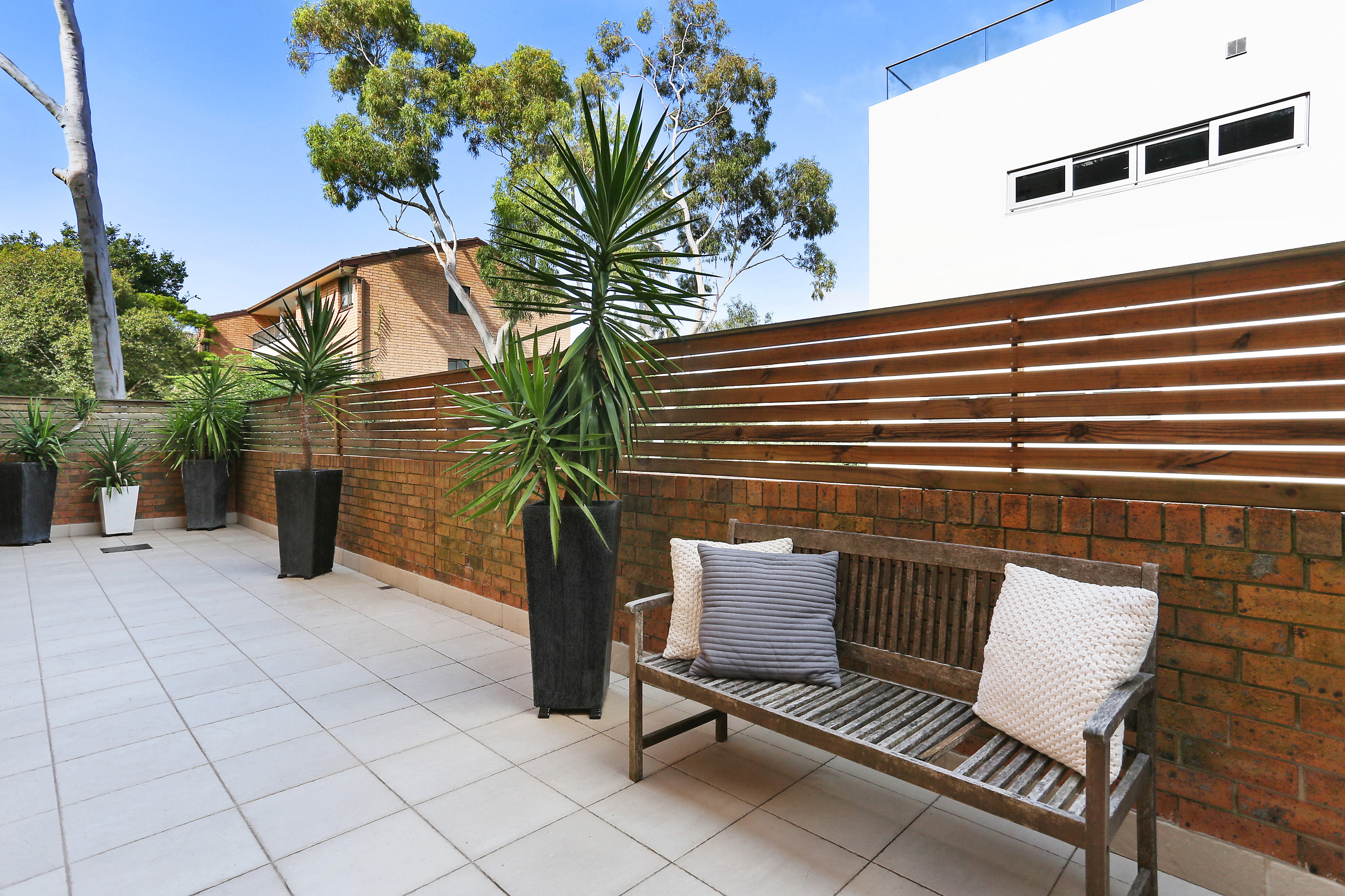 2/19 Gerard Street  Cremorne 2090