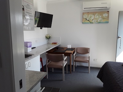 MOTEL FOR SALE -  STRONG RURAL TOWN