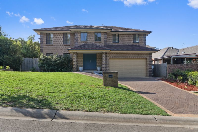 Real Estate For Sale 9 Strathwallen Close Macquarie Links , NSW