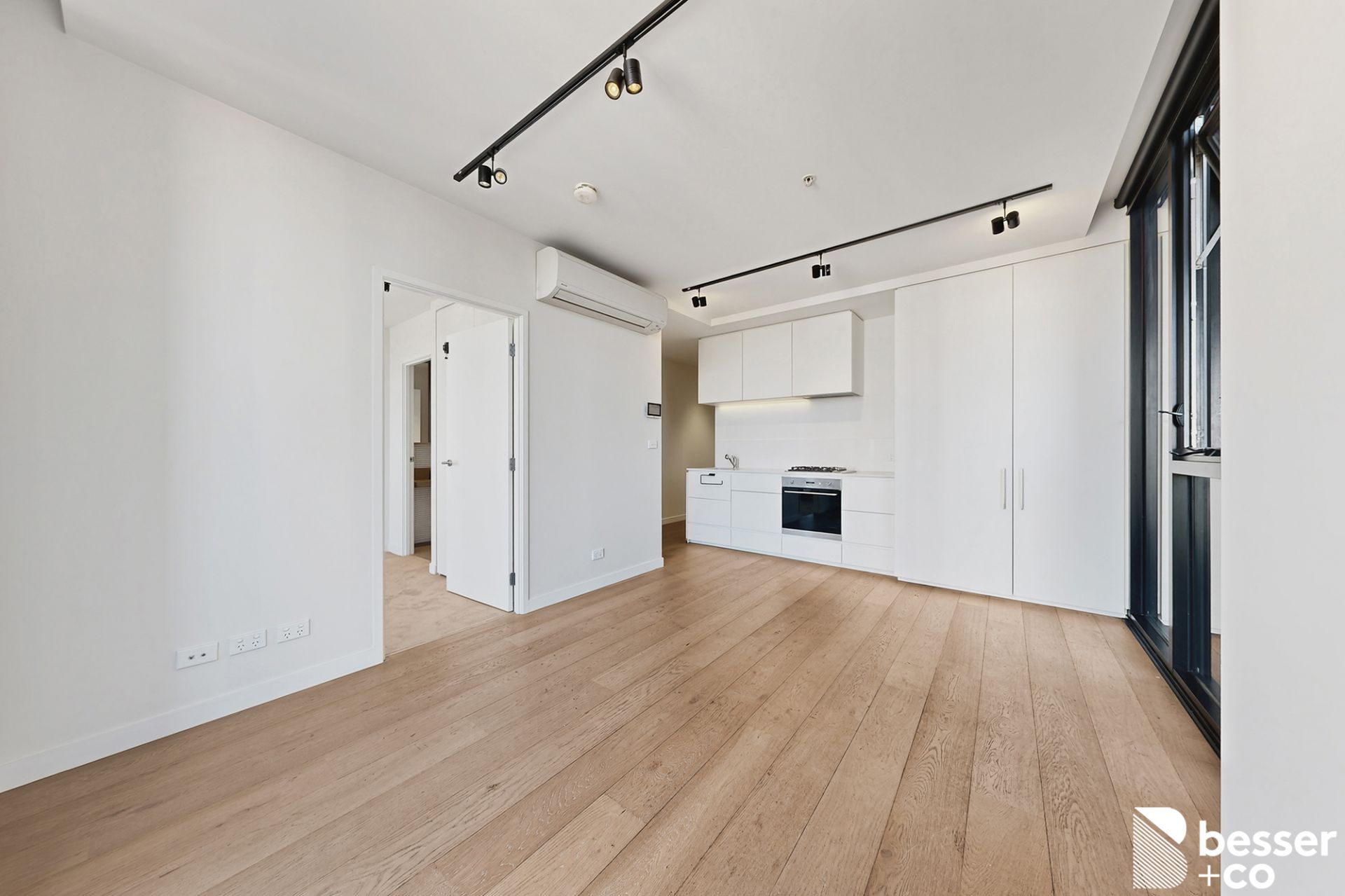 803/65 Dudley Street, West Melbourne - Thumbnail 6