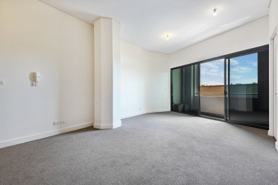 214/23 Corunna Road, Stanmore