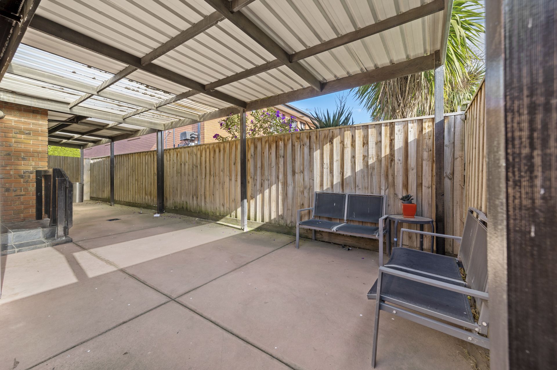 NO CORPORATE FEES -  3 BEDROOM UNIT/HOME