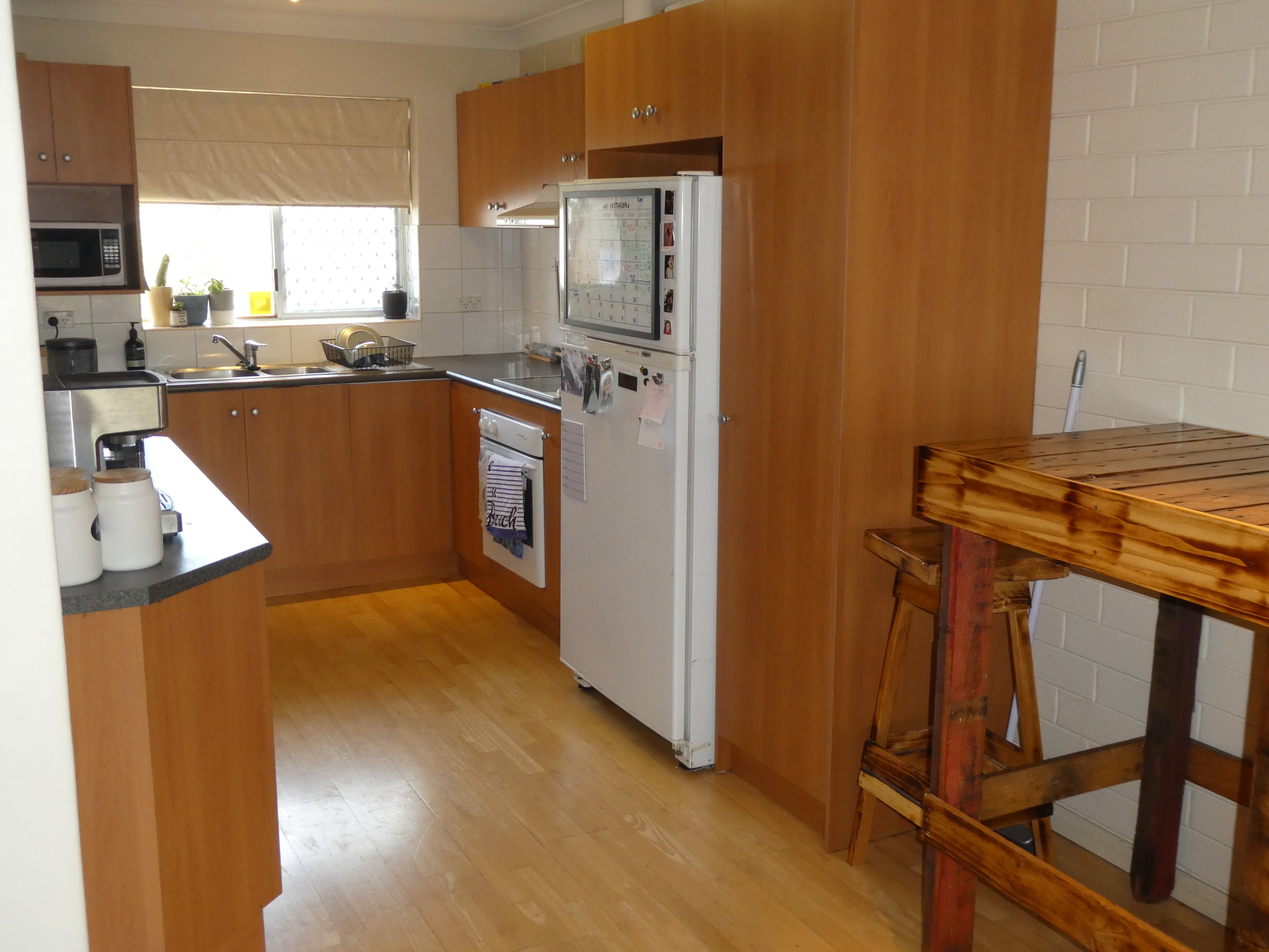 11/4 Loch Street Stepney 5069