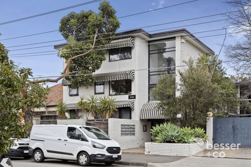 17/40 Ormond Road, Elwood - Thumbnail 2