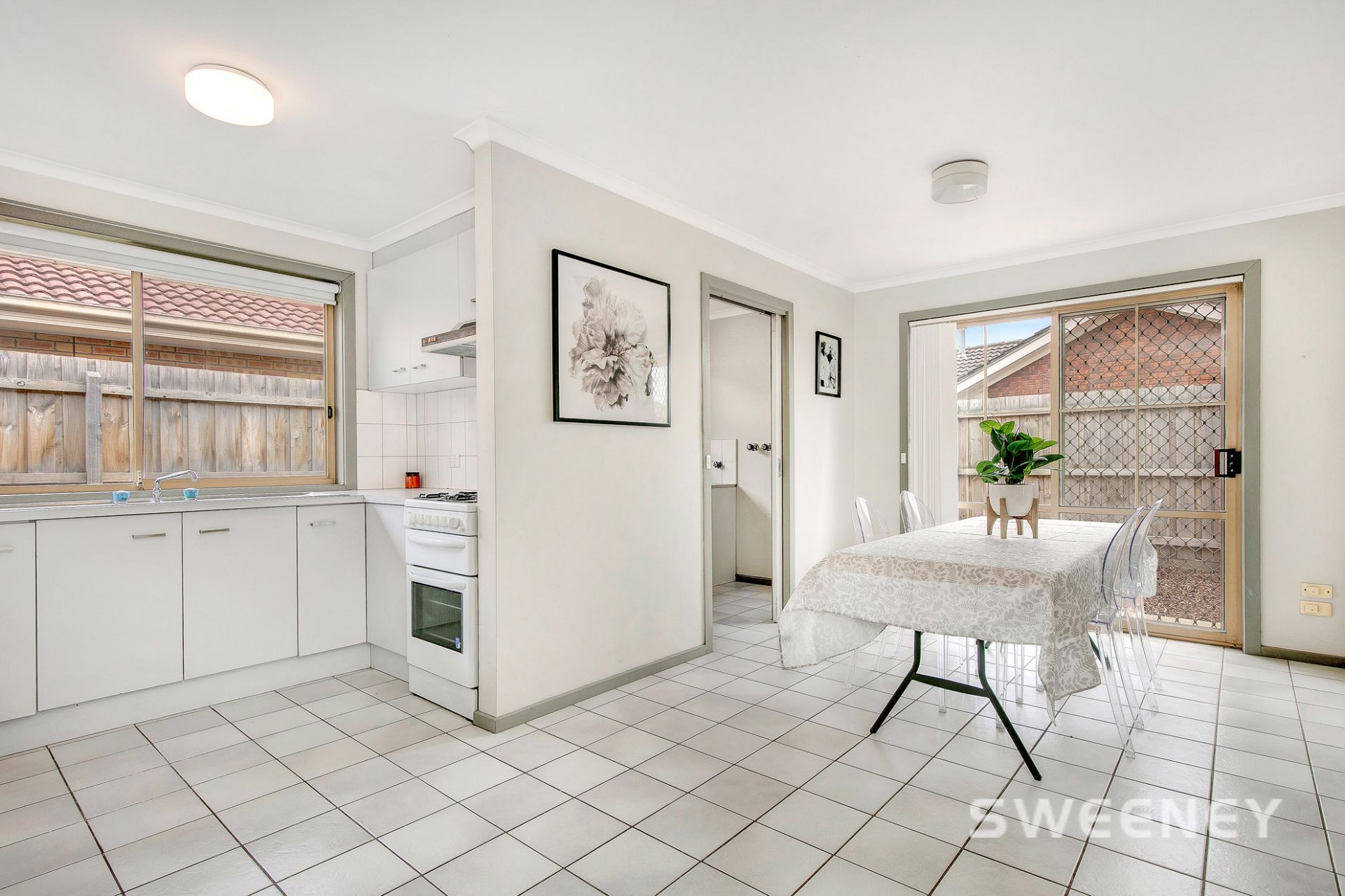 2/1 Green Court, Altona - Thumbnail 4