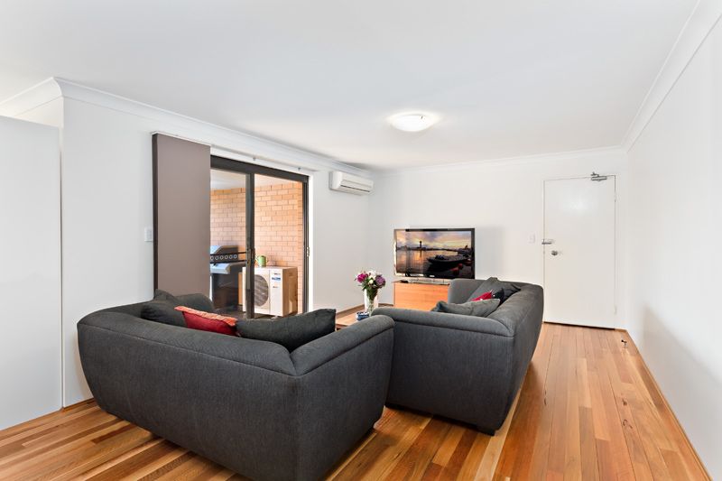 Sold - Modern Top Floor Retreat in Peaceful Surrounds