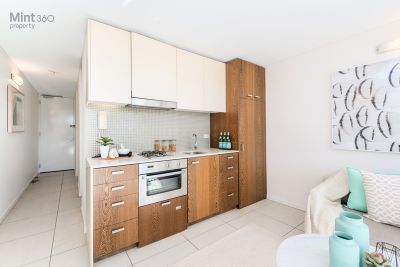 21/7-9 Alison Road, Kensington