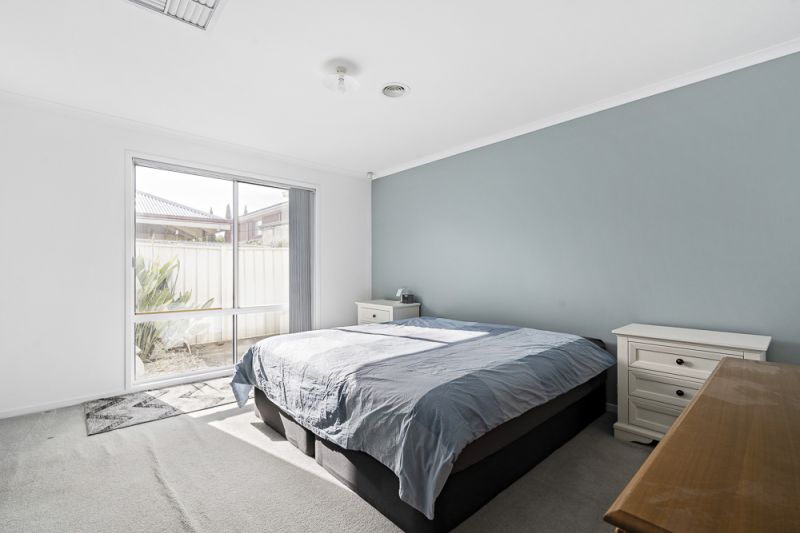 11 Squires Court, Caroline Springs - Thumbnail 8