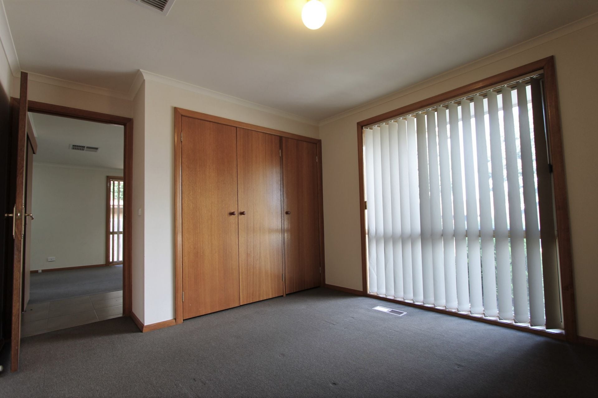 WELL PRICED, FANTASTIC LOCATION!!