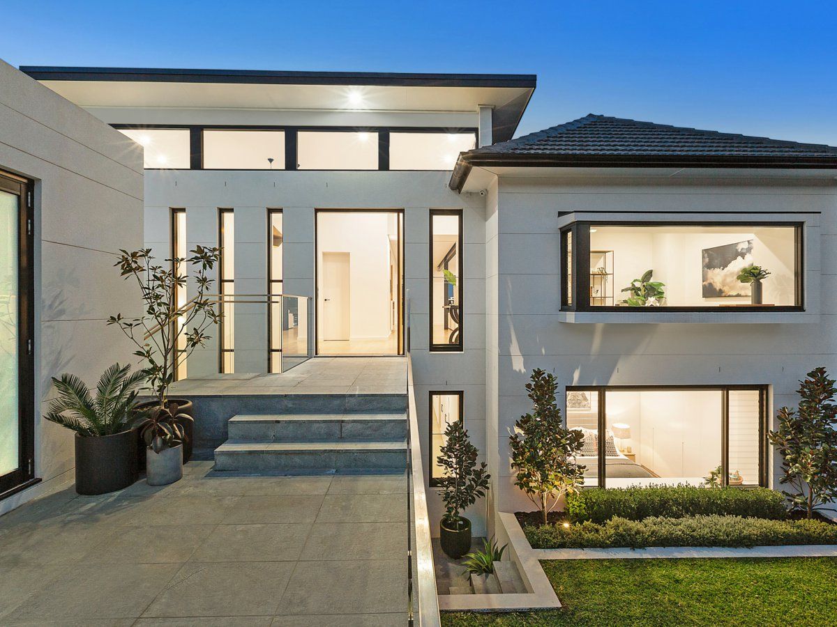 9 Lavoni Street Mosman 2088