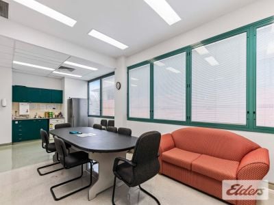 PRIME 690M2 OFFICE SPACE!