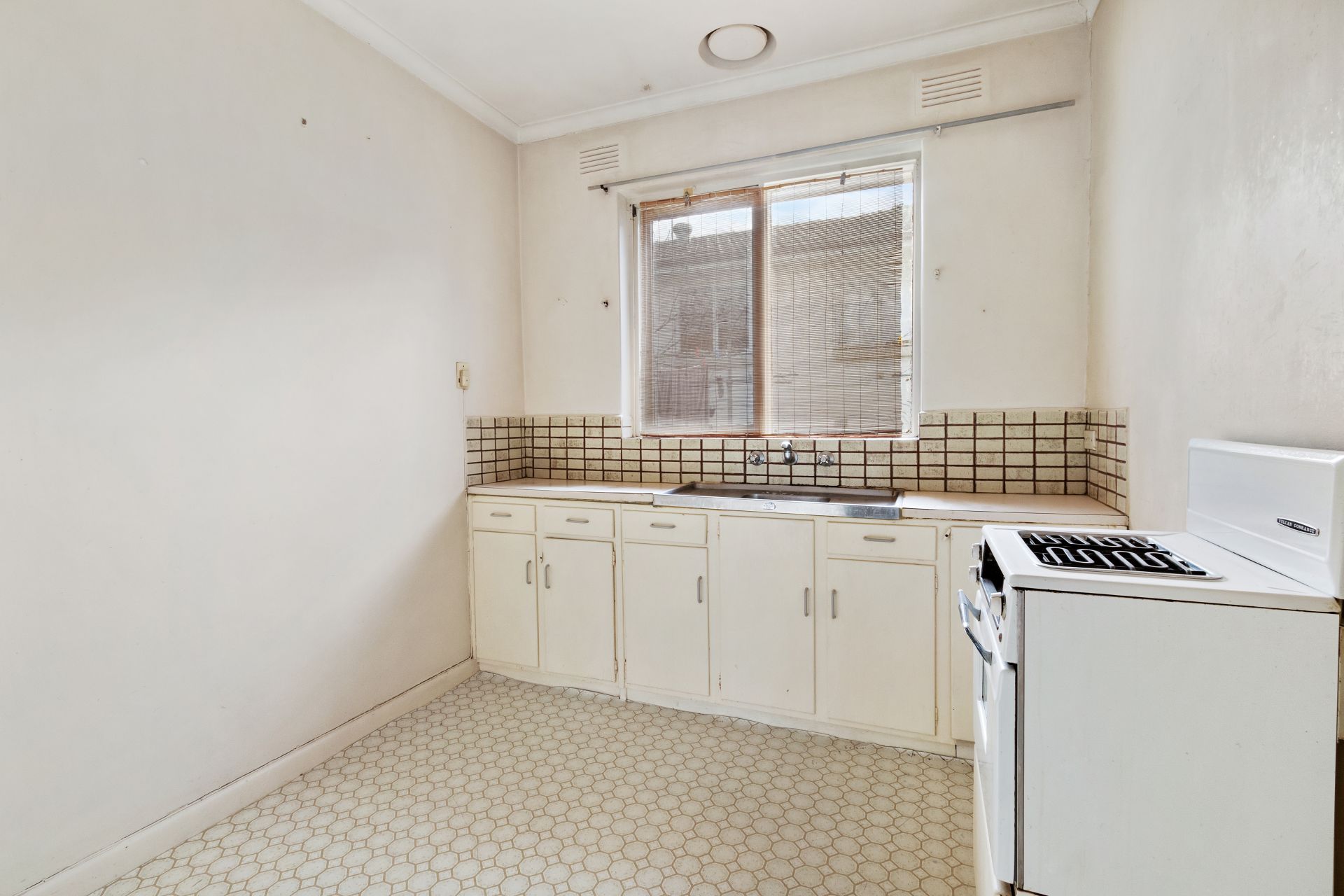 Convenient & Affordable Studio Apartment