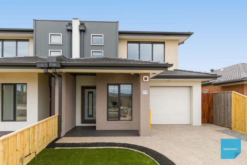 2/11 Lockwood Court, Fraser Rise - Thumbnail 2