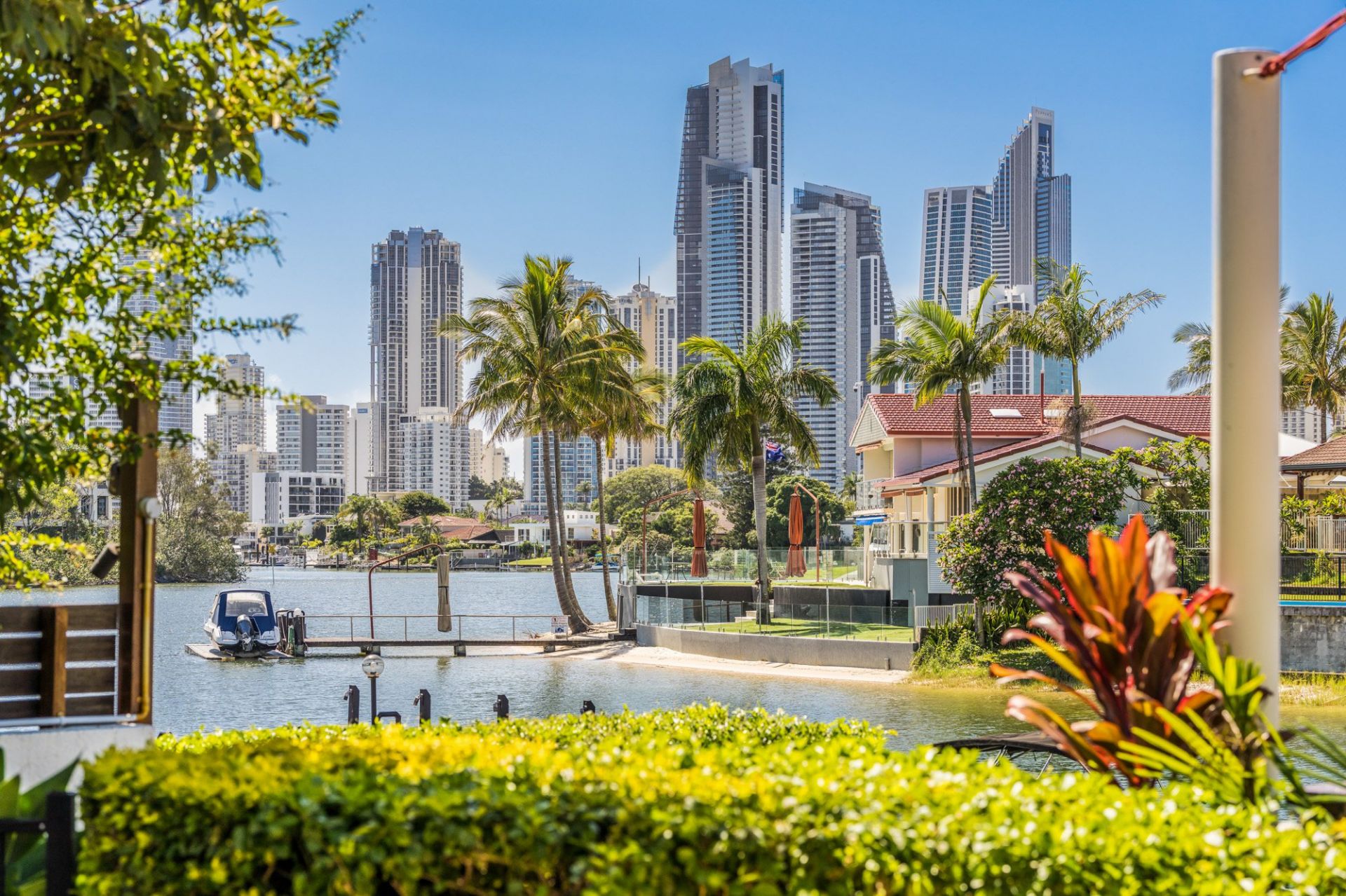 $ 1,760,000, Bundall - Image 1