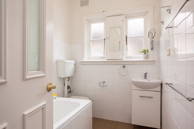 Delightful Deco Apartment