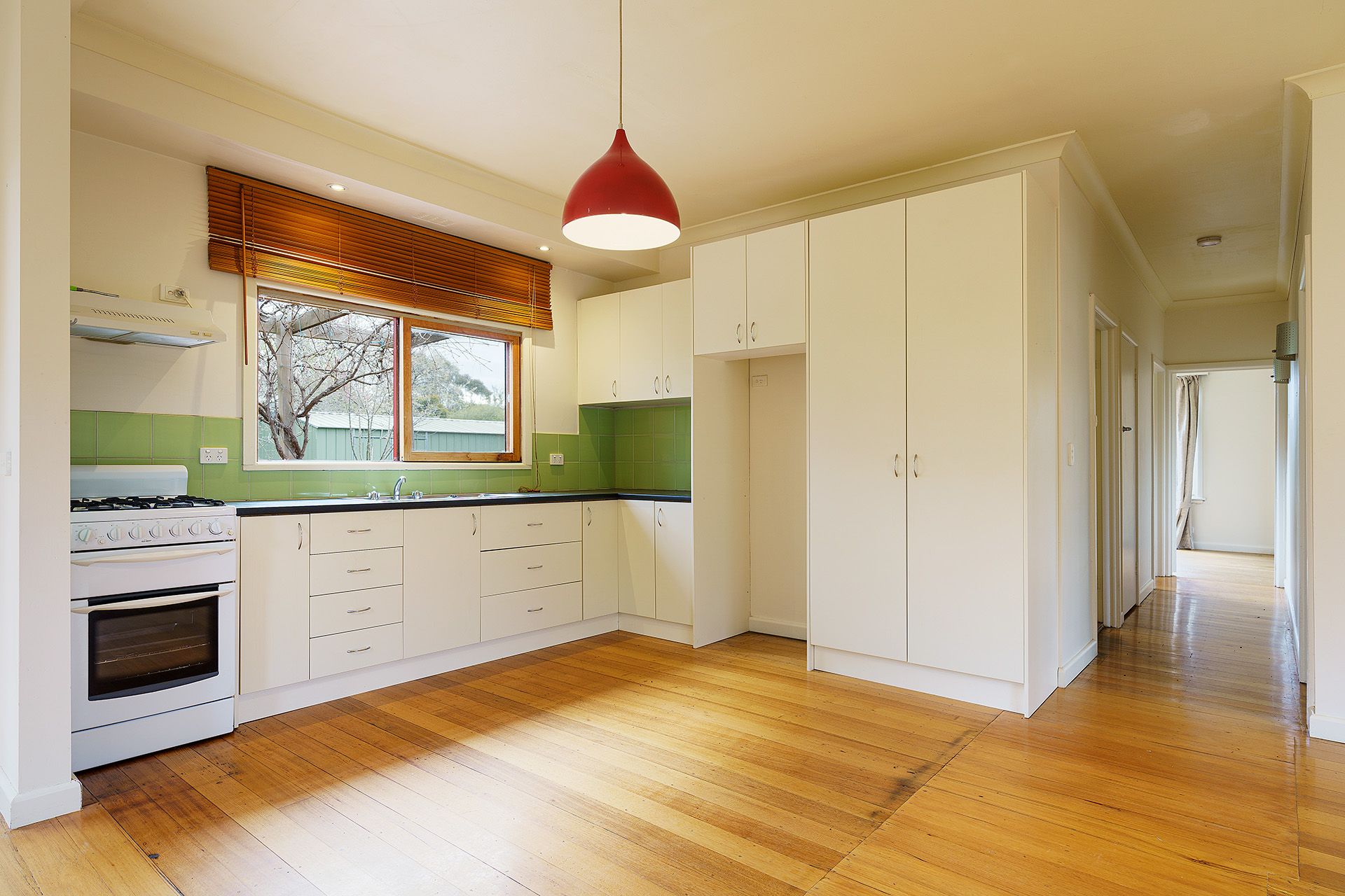 15 Railway Avenue, Castlemaine - Thumbnail 7