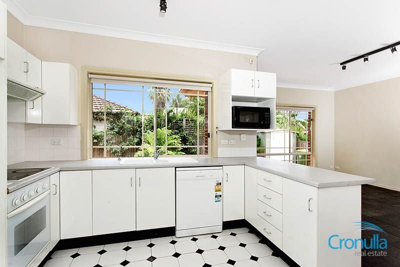 57 Oleander Parade, Caringbah - Thumbnail 3