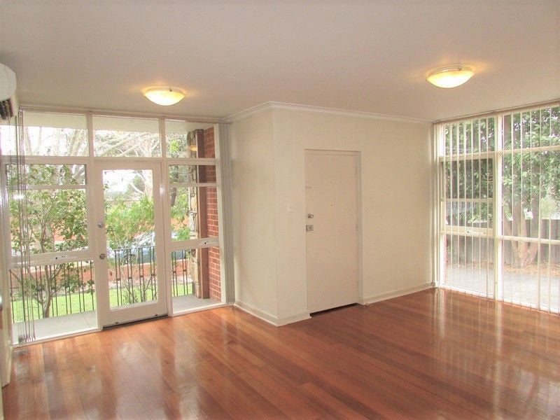 **Great Location in Picturesque Street**