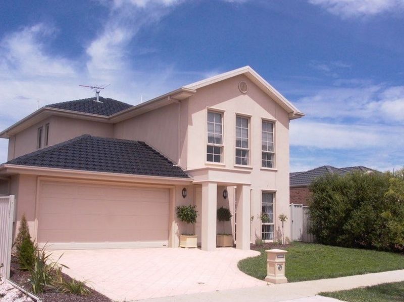 31 Cairn Curran Terrace, CAROLINE SPRINGS Sweeney Estate Agents