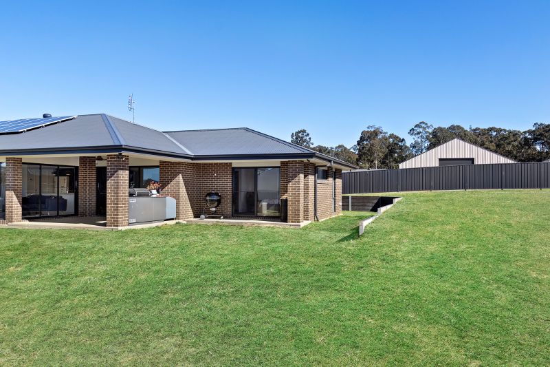 Real Estate For Sale 22 Woodlands Drive Weston , NSW