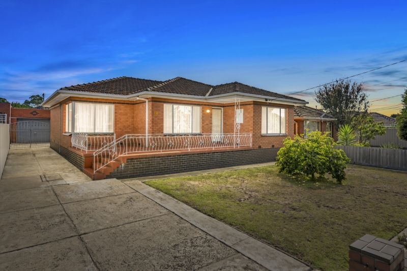 18 Kiama Drive, Lalor