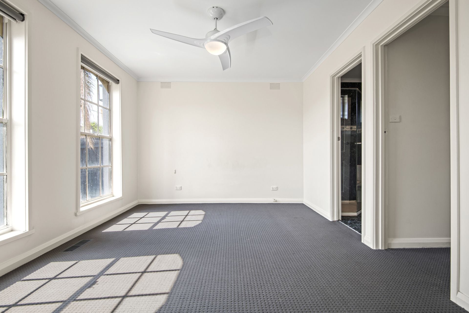 MODERN APPEAL - GREAT LOCATION