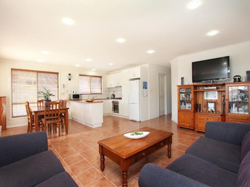 38 Grampians Way, Caroline Springs - Thumbnail 6