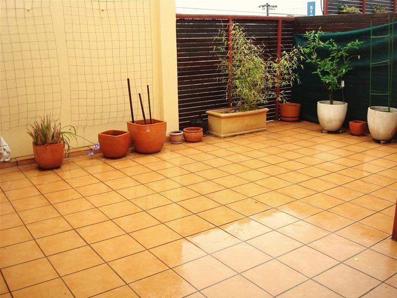 Spacious 3 Bedroom Apartment with Large Balcony!