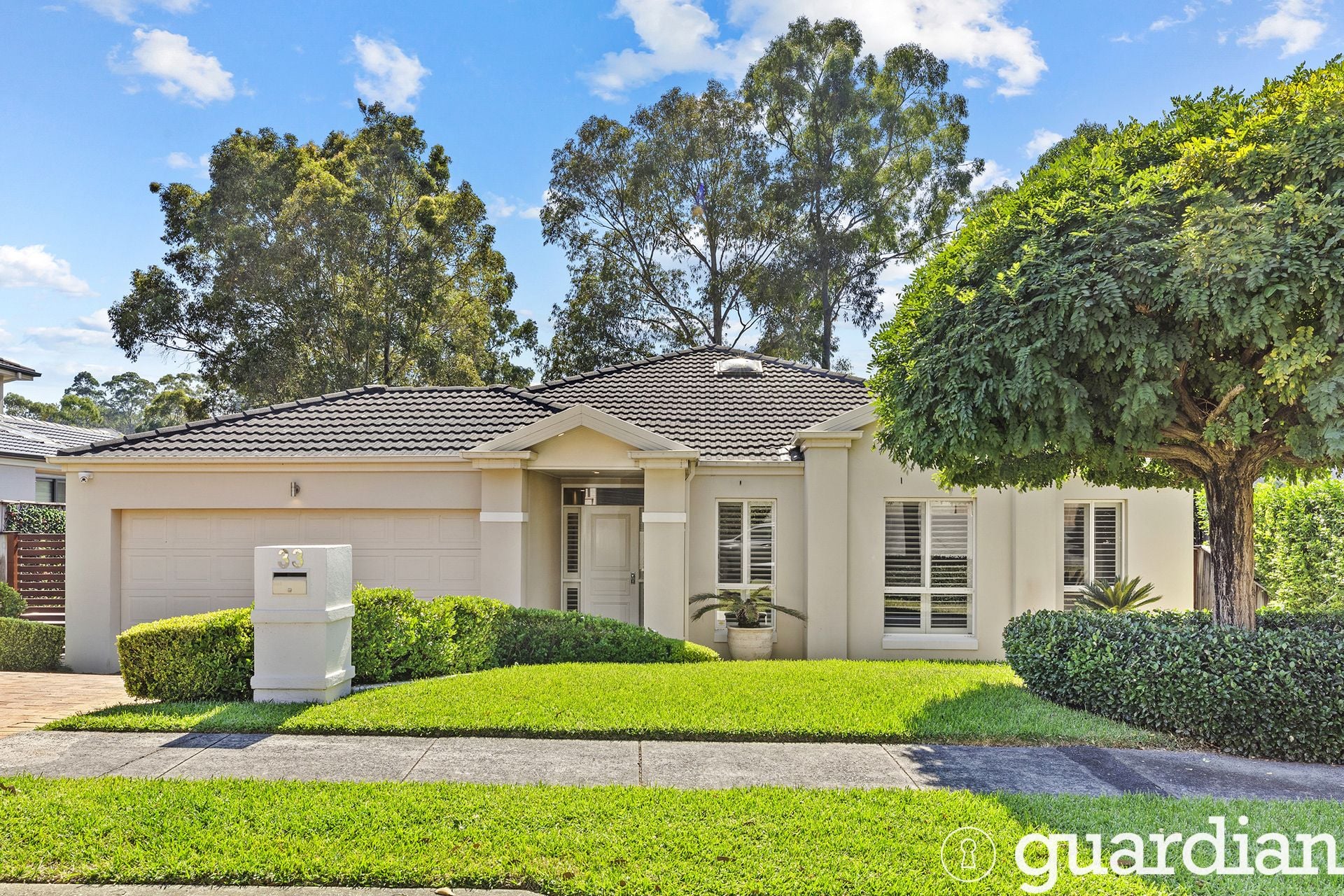 33 Armidale Crescent Castle Hill NSW, Castle Hill - Thumbnail 2