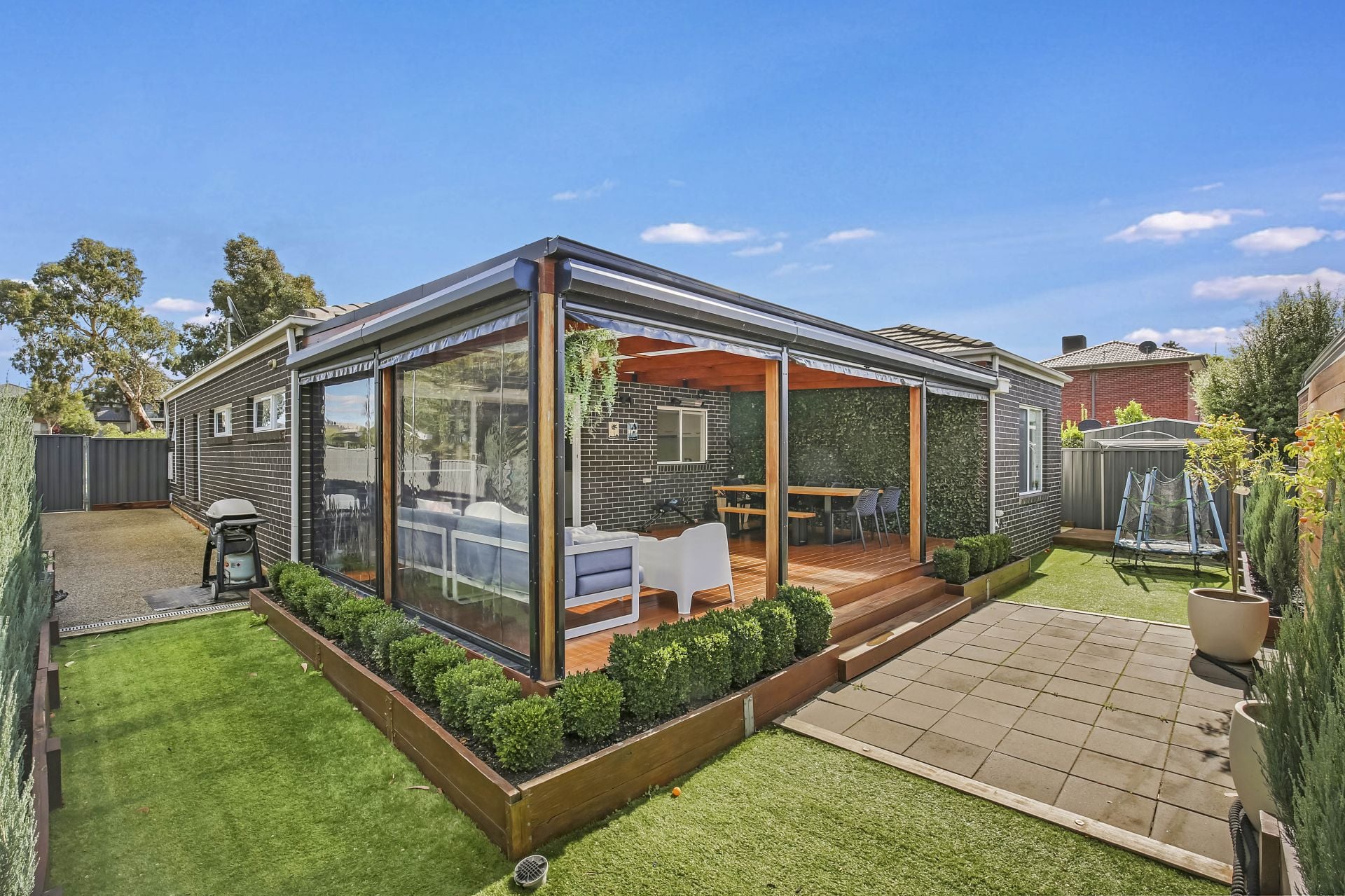An Entertainer's Delight With Space For The In-Laws!