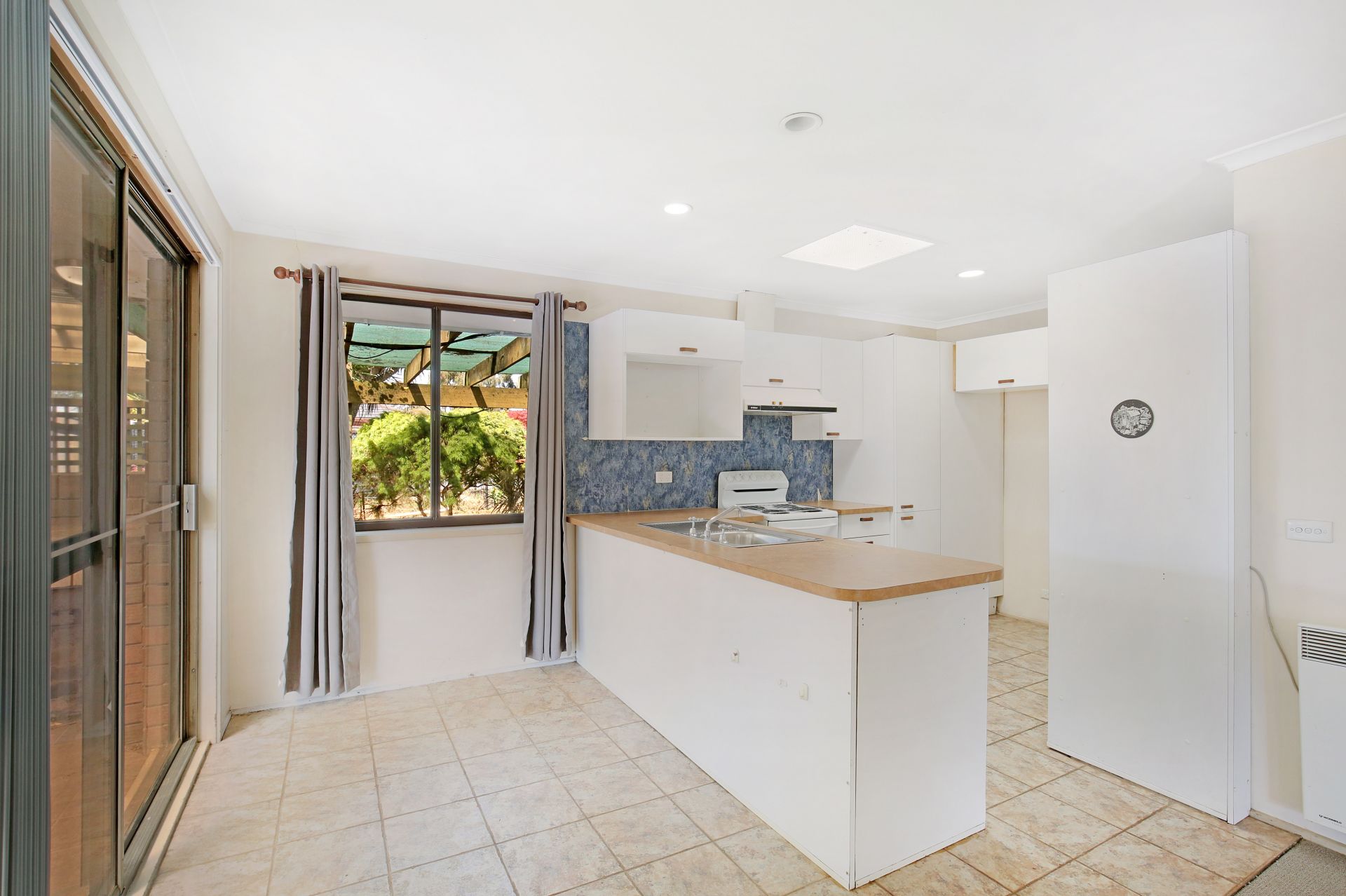 DELIGHTFUL FAMILY HOME!