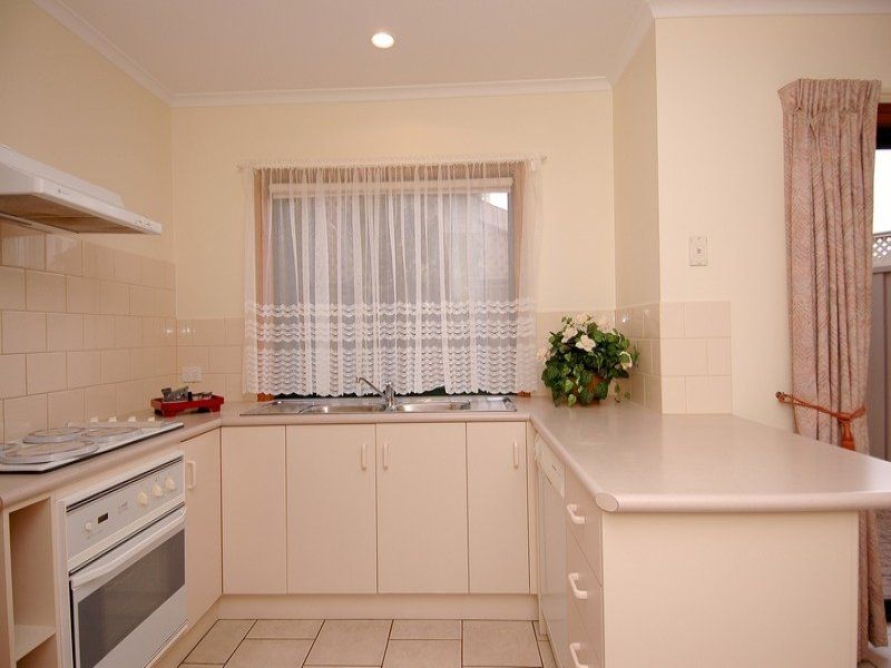 4/1 MARTHA STREET Paradise 5072