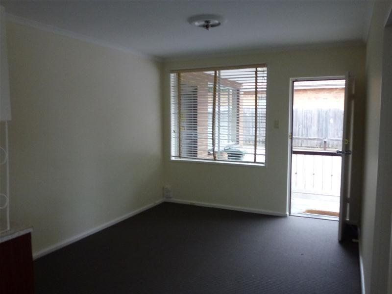 One Bedroom In Ideal Location