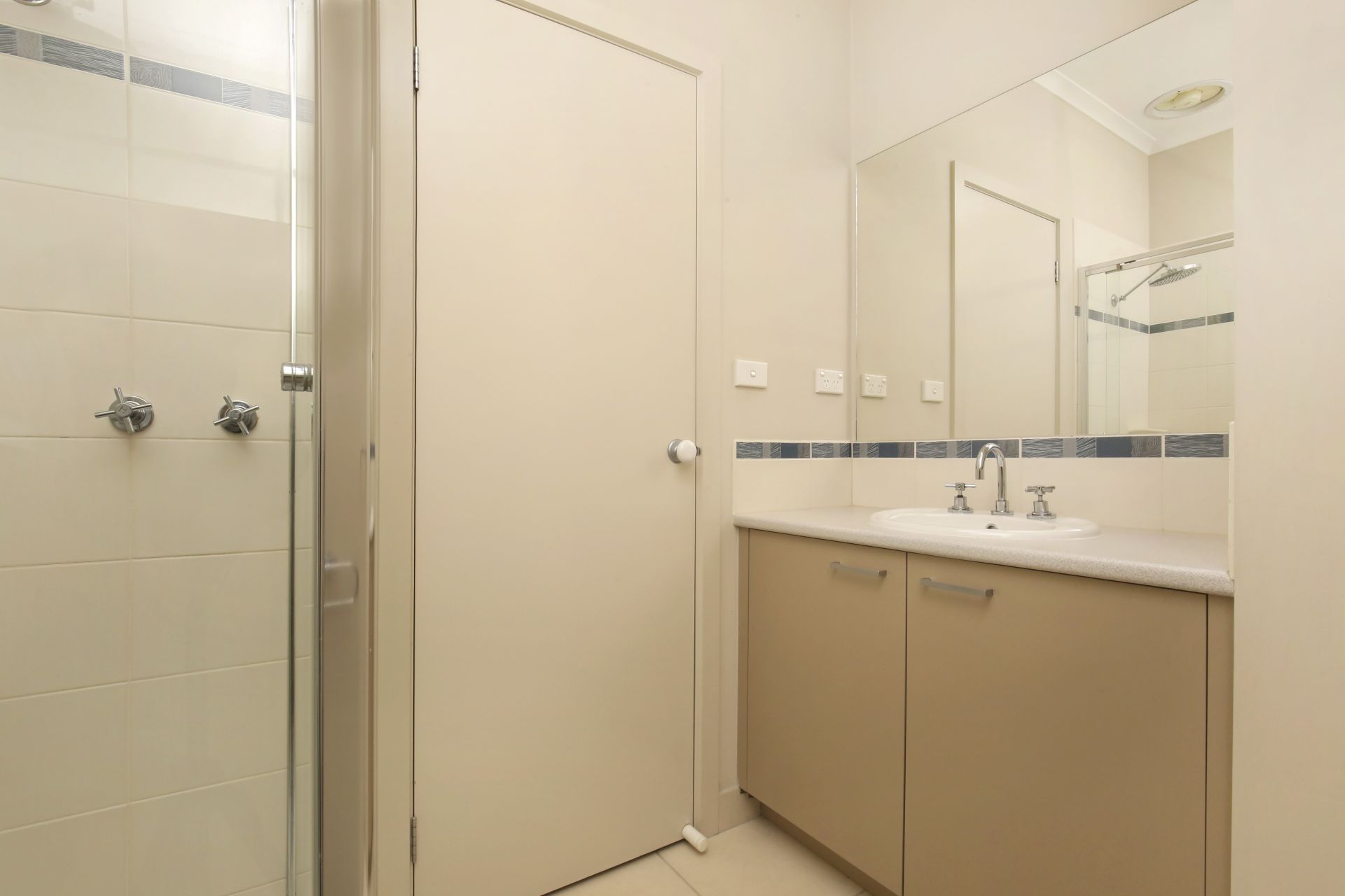 CONVENIENTLY LOCATED FAMILY HOME
