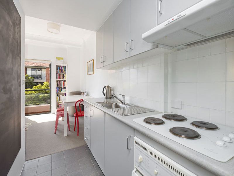 43/8 Waters Road NEUTRAL BAY NSW, Bay - Thumbnail 2