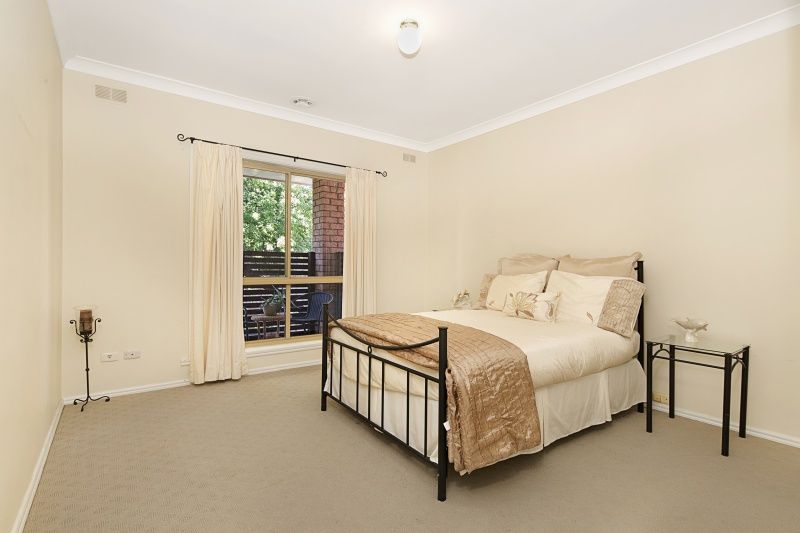 2/101 Powell Street, Yarraville - Thumbnail 7