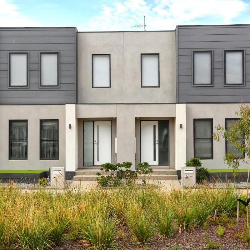 305 Dunnings Road, Point Cook