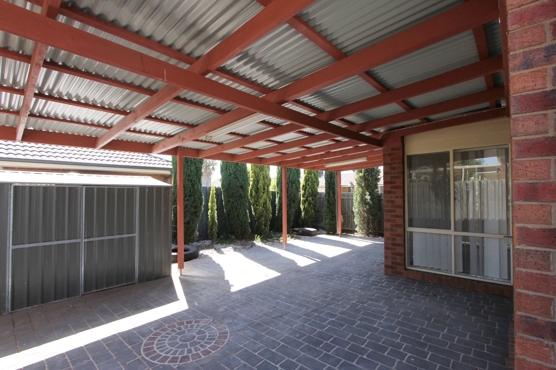 BEAUTIFUL THREE BEDROOM MUST SEE!