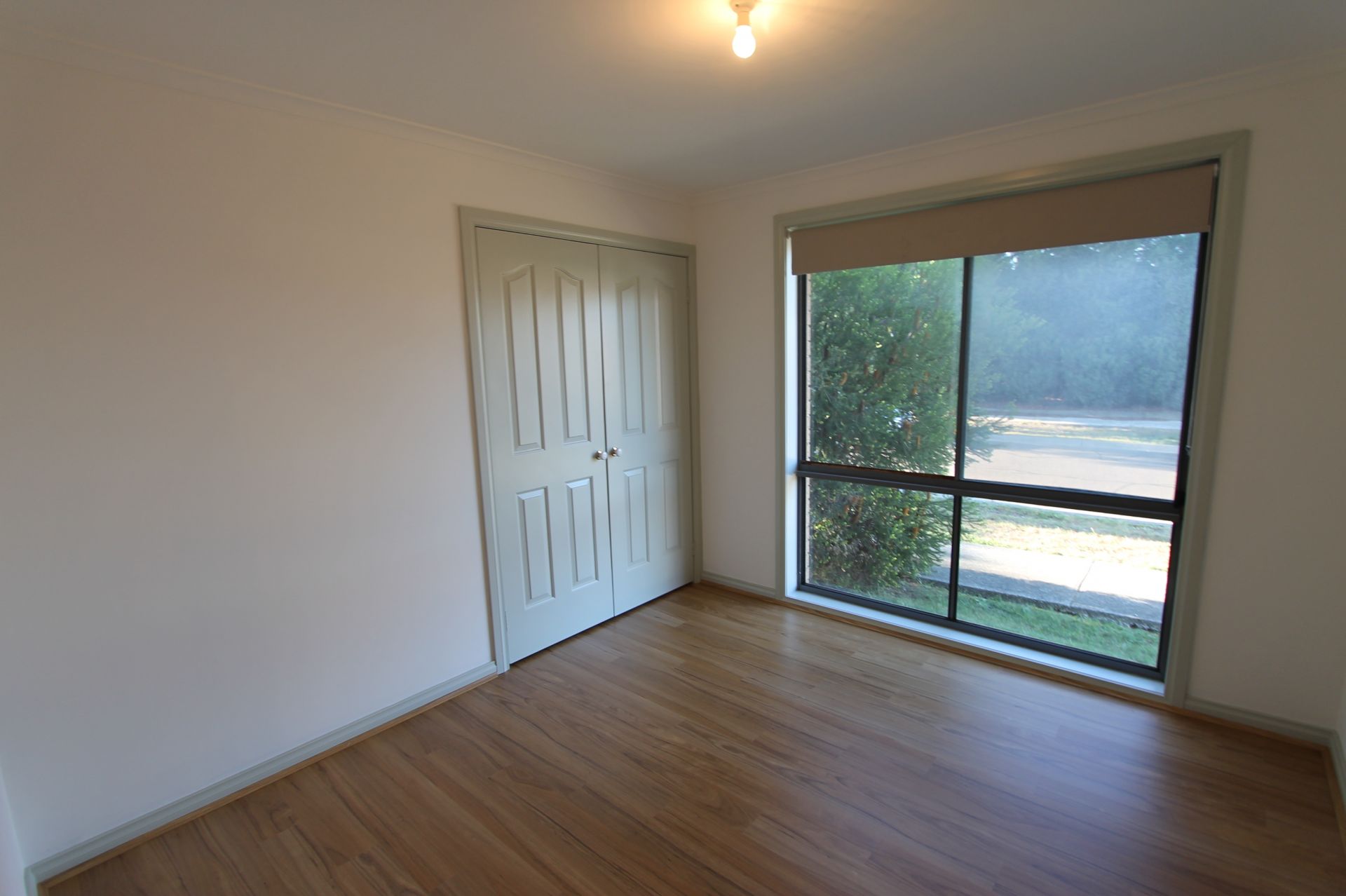 CRISP AND COZY IN A PROFOUND LOCATION !!!