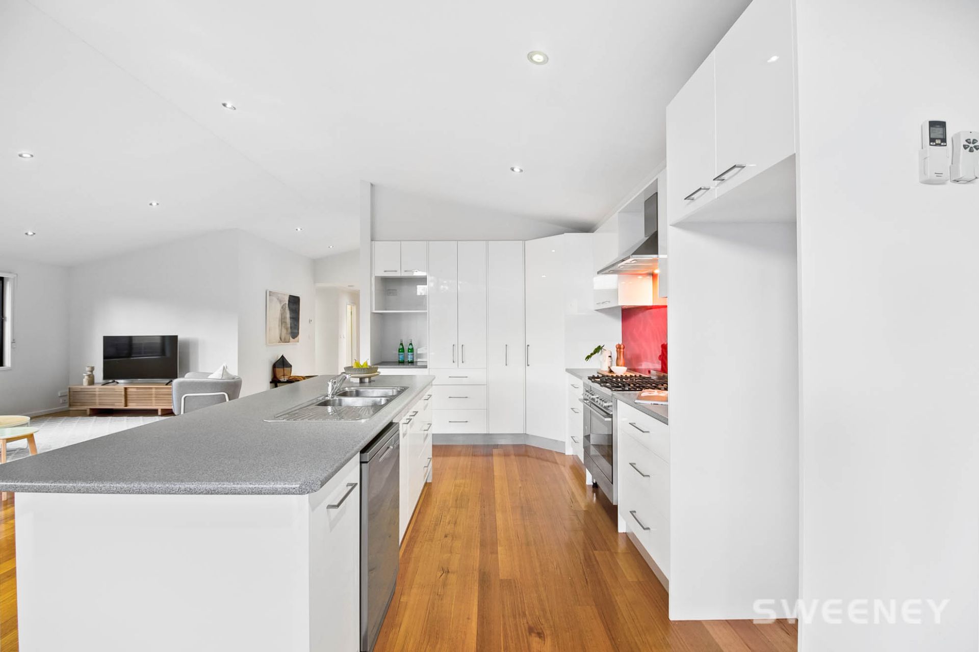 65 McIntyre Drive, Altona - Thumbnail 7
