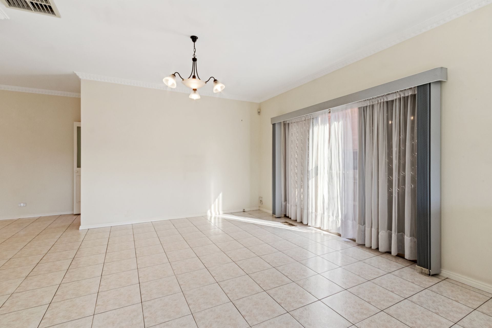 Big Home in Ideal Locale