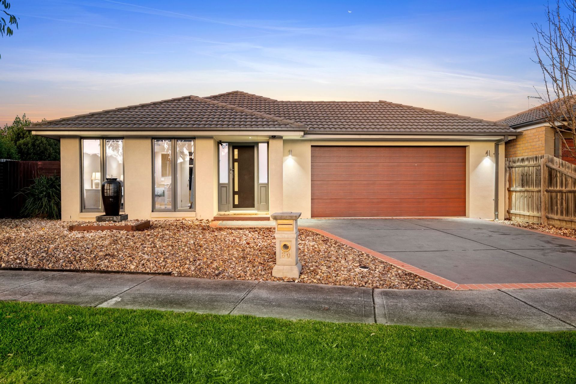 Real Estate For Sale 30 Ovens Circuit Whittlesea , VIC
