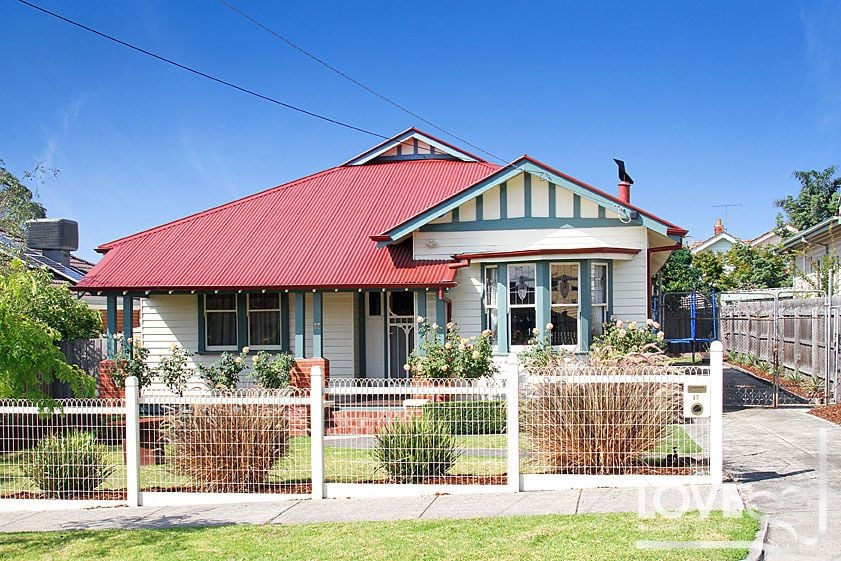 Grand Living In The Heart Of The Oakhill Estate