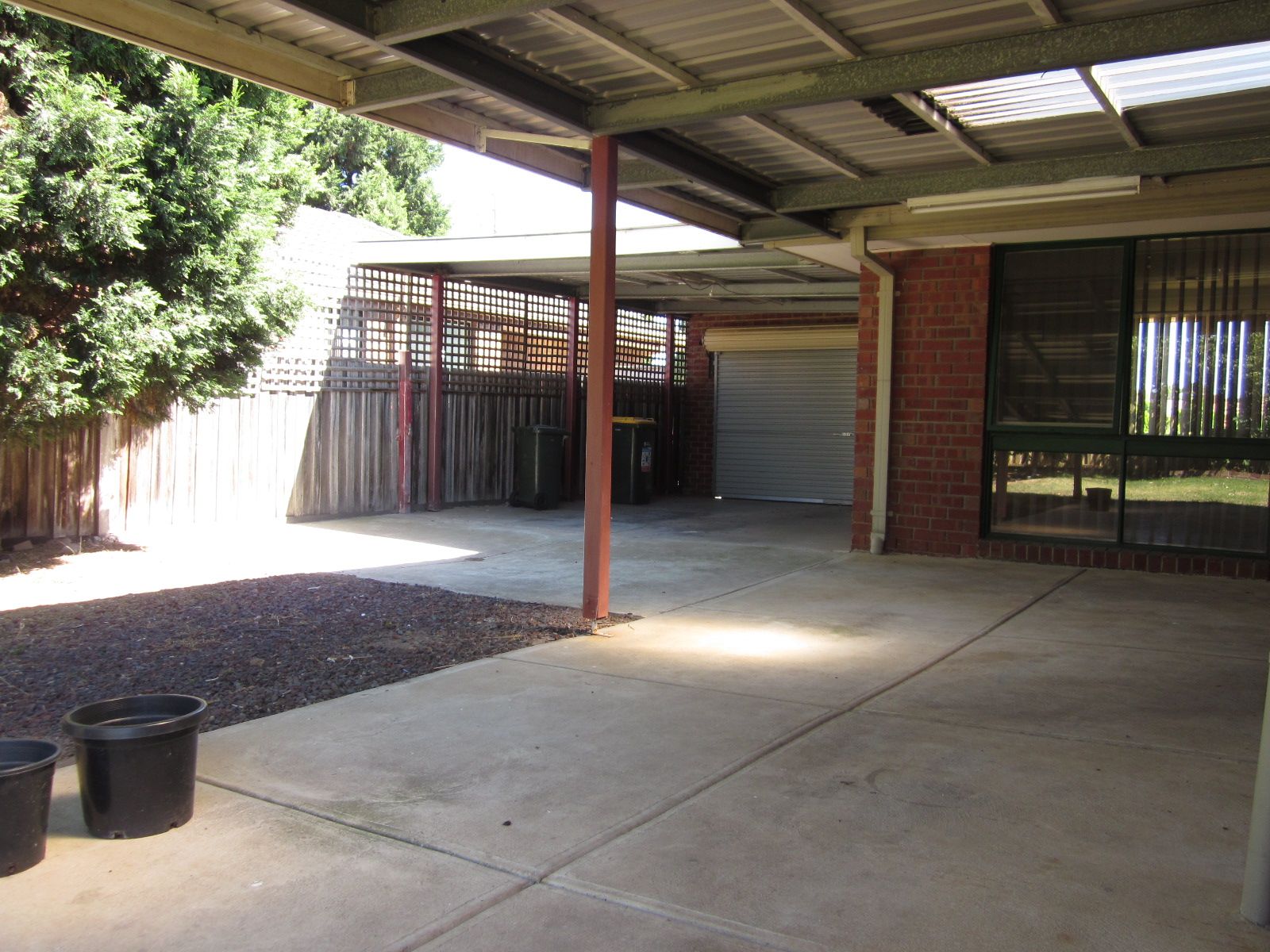GREAT HOME IN A PERFECT, PEACEFUL LOCATION