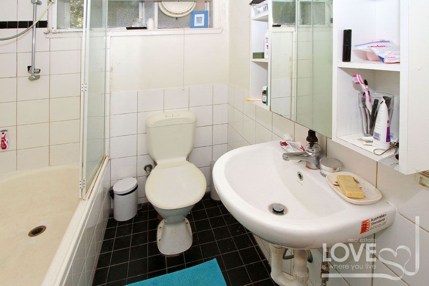 A stylish apartment right in the heart of Thornbury.