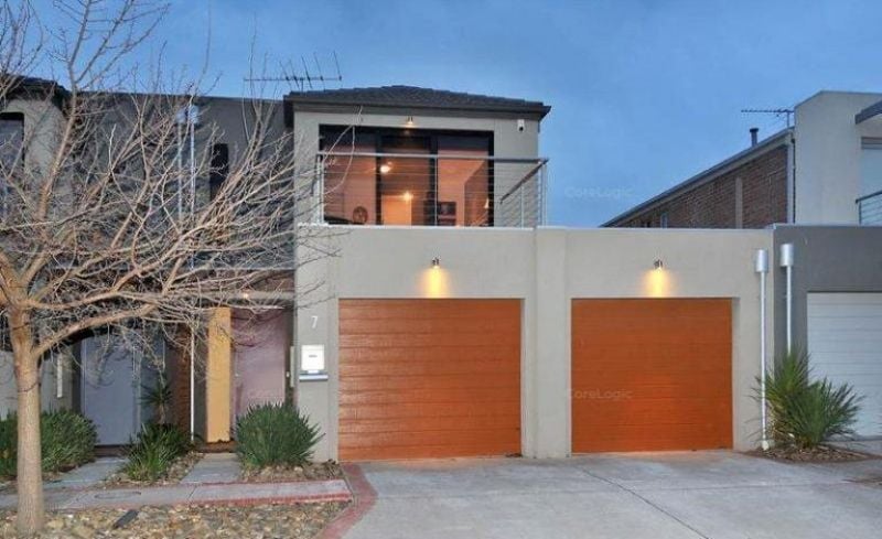 7 Beacon Lane, Caroline Springs - Thumbnail 2