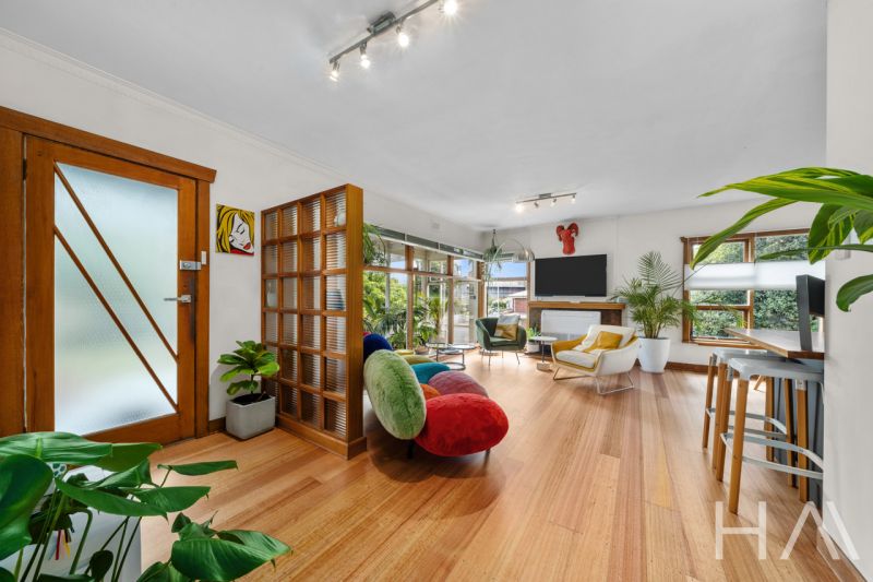 39 Risdon Road New Town, New Town - Thumbnail 3