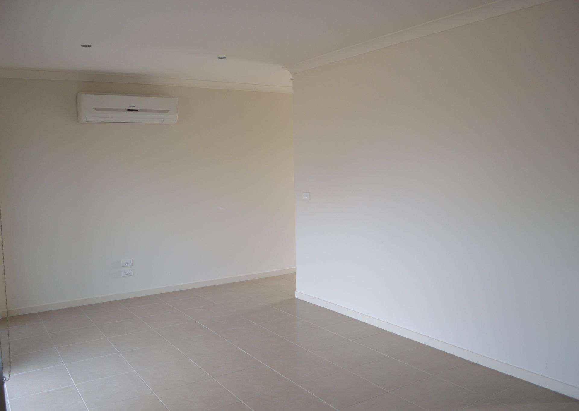 CENTRAL LOCATION, AFFORDABLE & MAINTENANCE FREE LIVING !