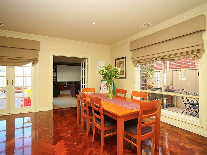 12 Lake Eyre Place, Caroline Springs - Thumbnail 4