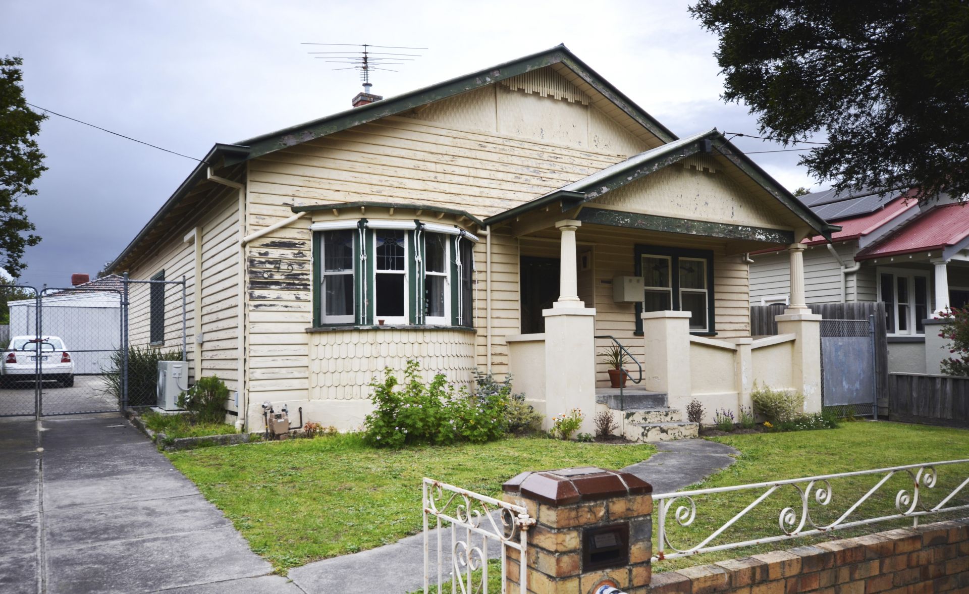 CHARACTER AND PERIOD CHARM IN PRIME PRESTON WEST